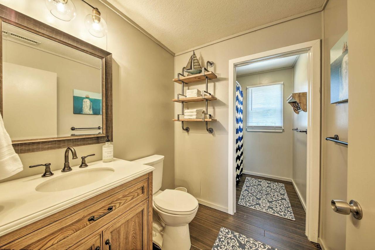 Cozy Cottage Less Than 2 Mi To Cape Hatteras Natl Shore! Frisco Экстерьер фото
